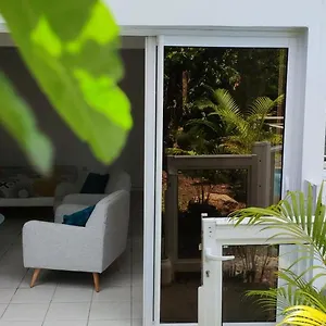  Vakantiehuis Les Du Chateau D'o